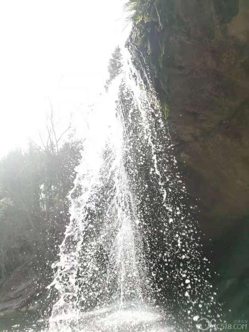 旋转螺旋塔